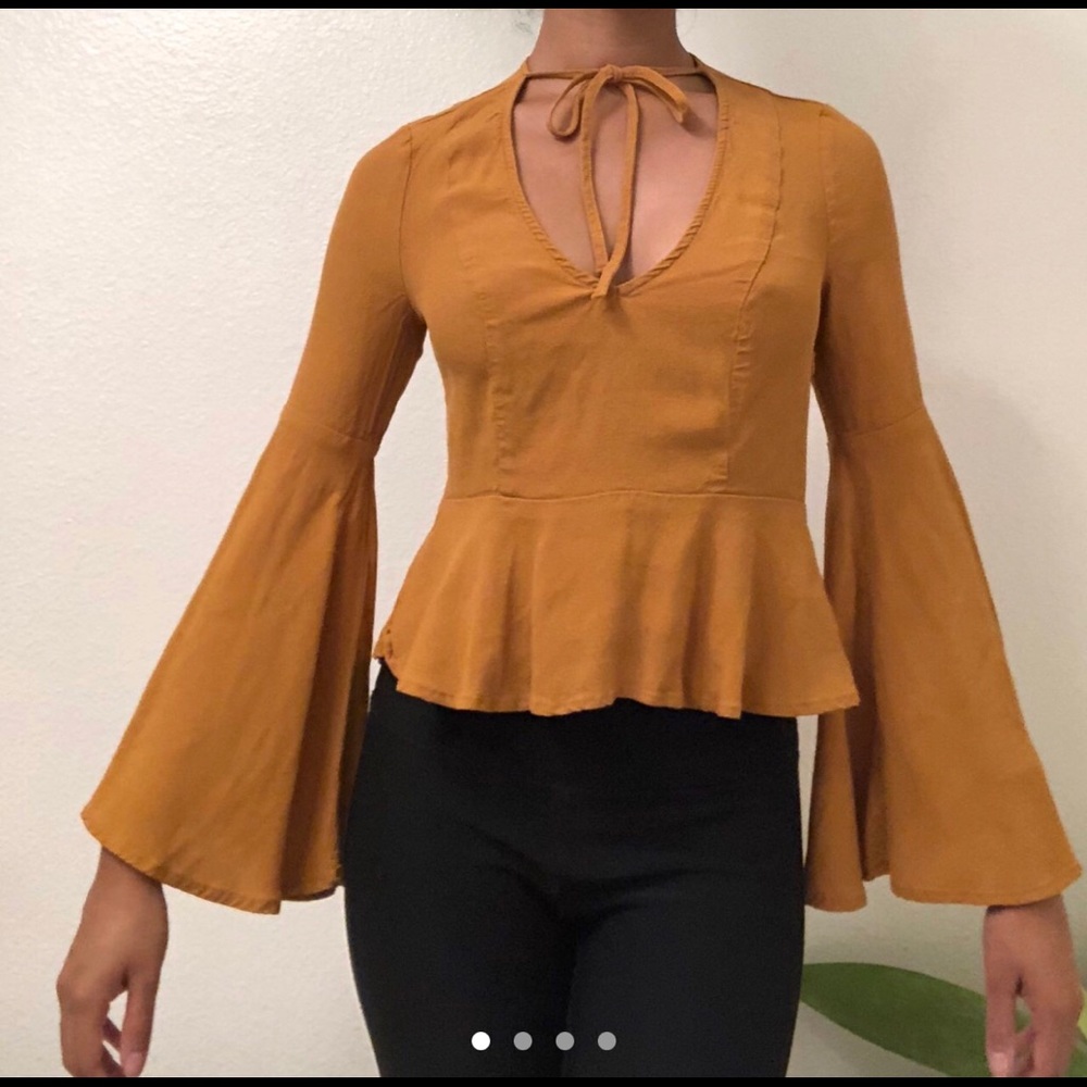 MUSTARD BELL SLEEVED TOP‼️